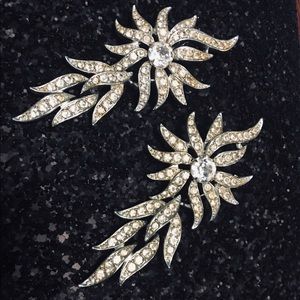 Set of vintage rhinestone brooches